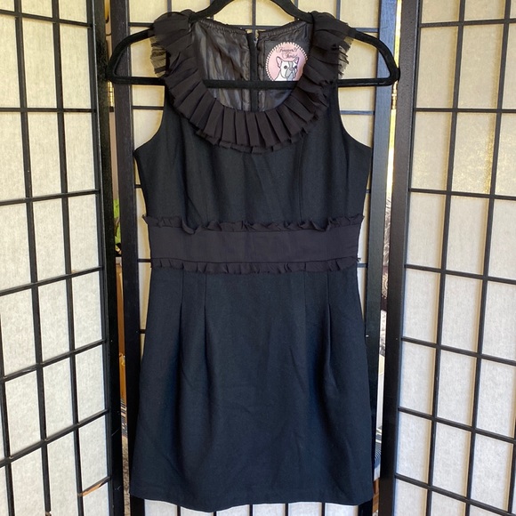 Forever 21 Dresses & Skirts - Forever 21 Twist | Black Dress Wool blend Sz S/P